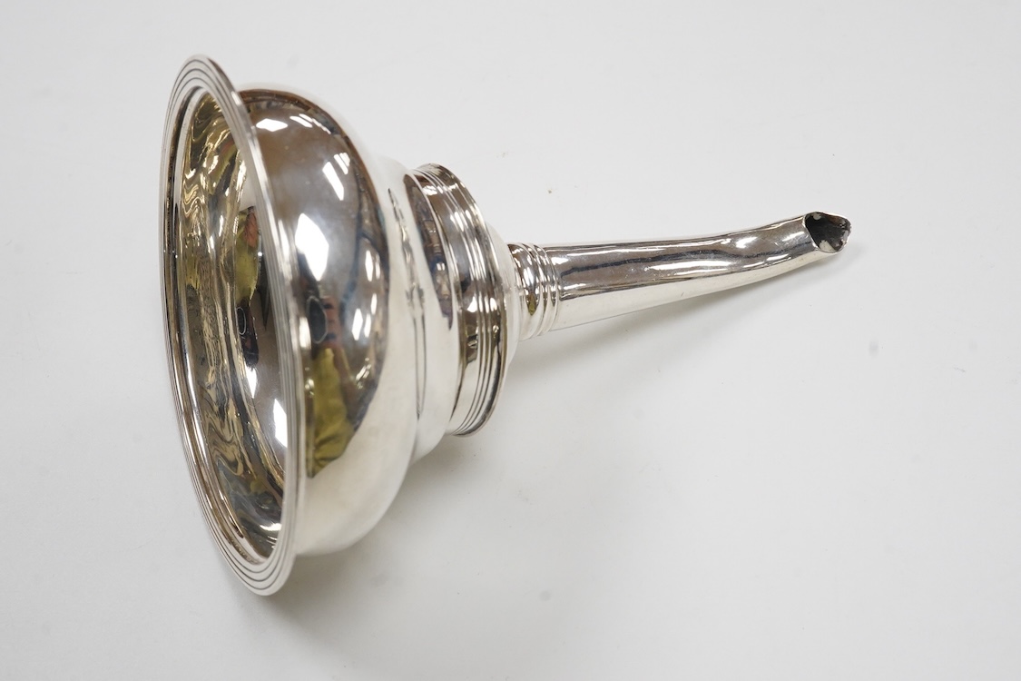 A George III silver wine funnel (a.f.), maker's mark rubbed, London, 1808, 12.8cm, 2.8oz.